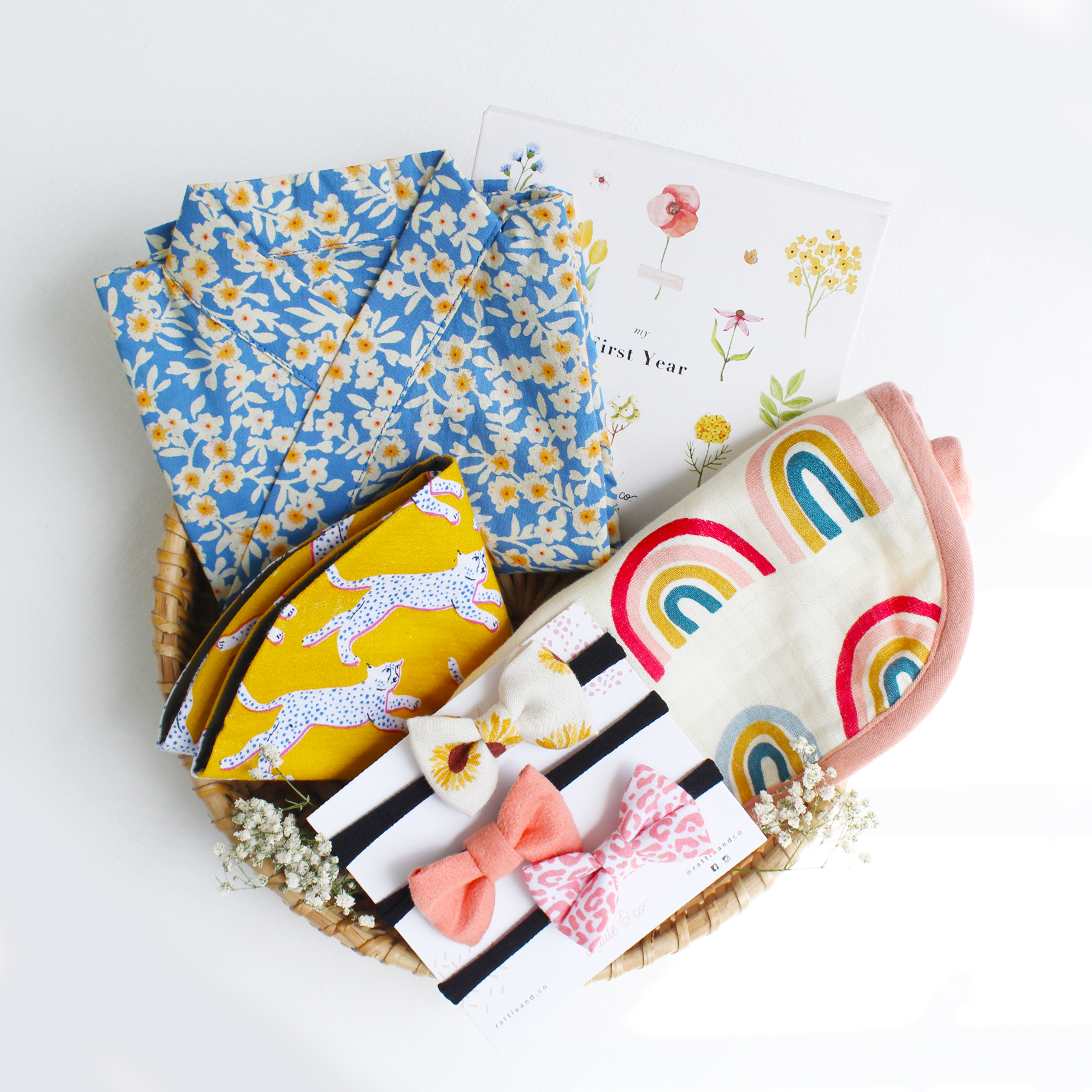 Hello, I'm New Here - New Born Girl Gift Box