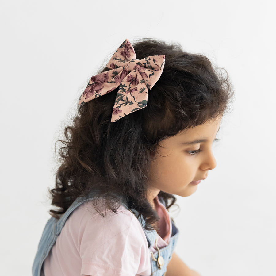 Meredith Bow Clip