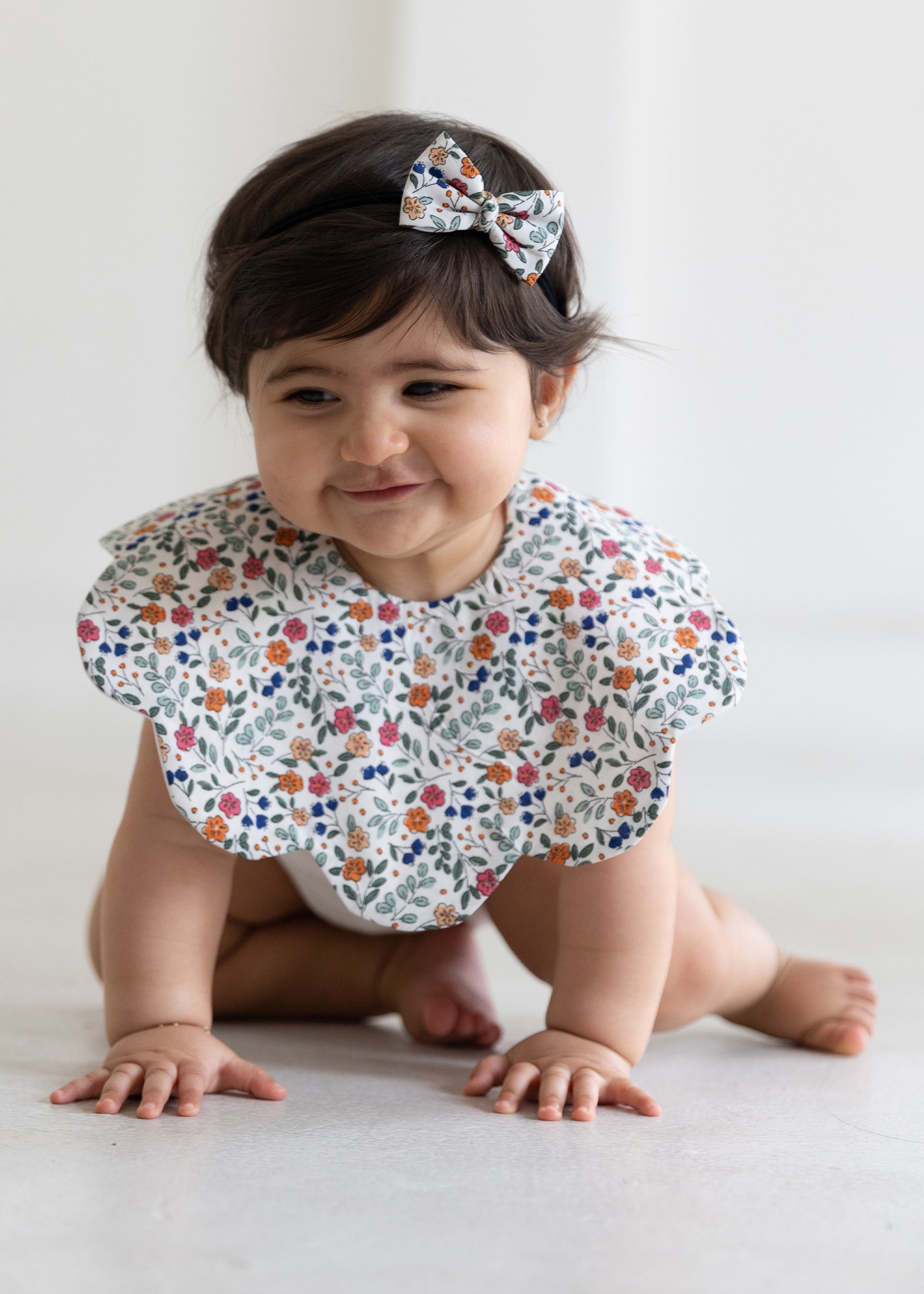 Garden of Dreams Scallop Bib With Bow