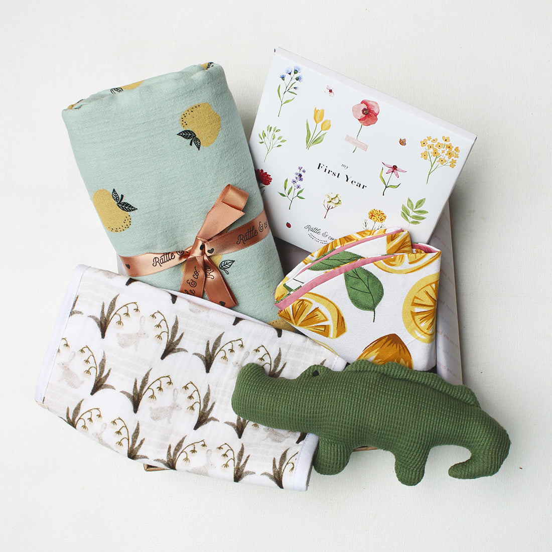 Skip Snap Hop - Unisex New Born Gift Box