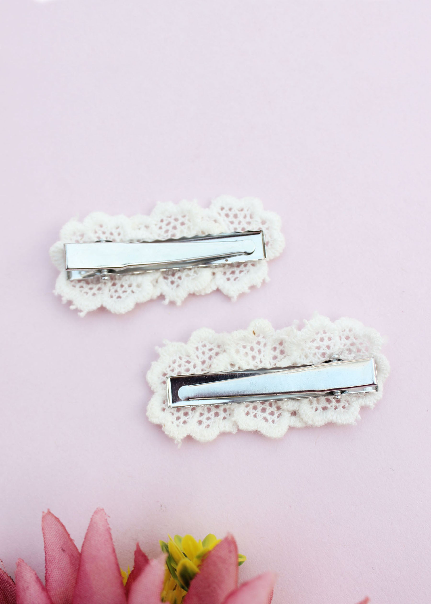 Fun Flower Set of 2 Clips